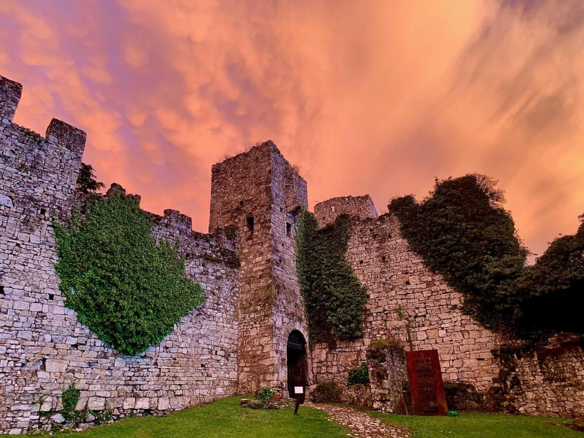 La Casa Sulla Collina Del Castello Breno Exterior foto