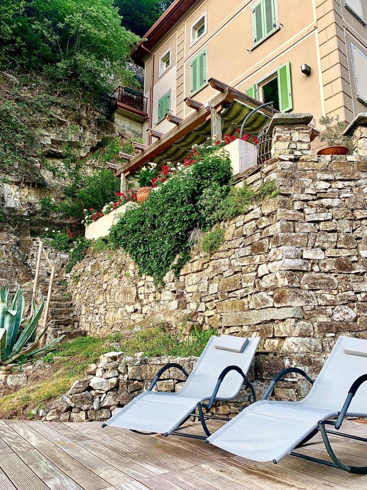 La Casa Sulla Collina Del Castello Breno Exterior foto
